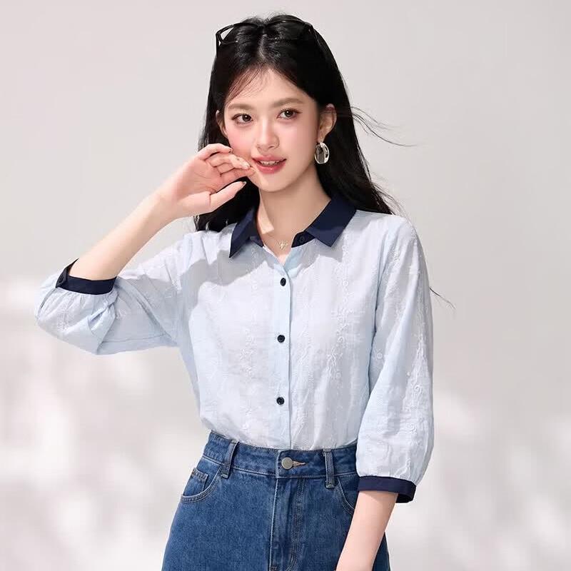Women's Light Blue Contrast Collar V-Neck Shirt