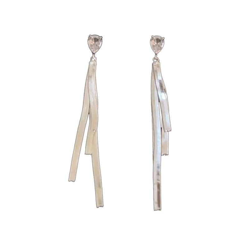 Light Luxury Style Long Fringed Earrings Femininity Showing Face Thin Earrings Cold Wind Earrings