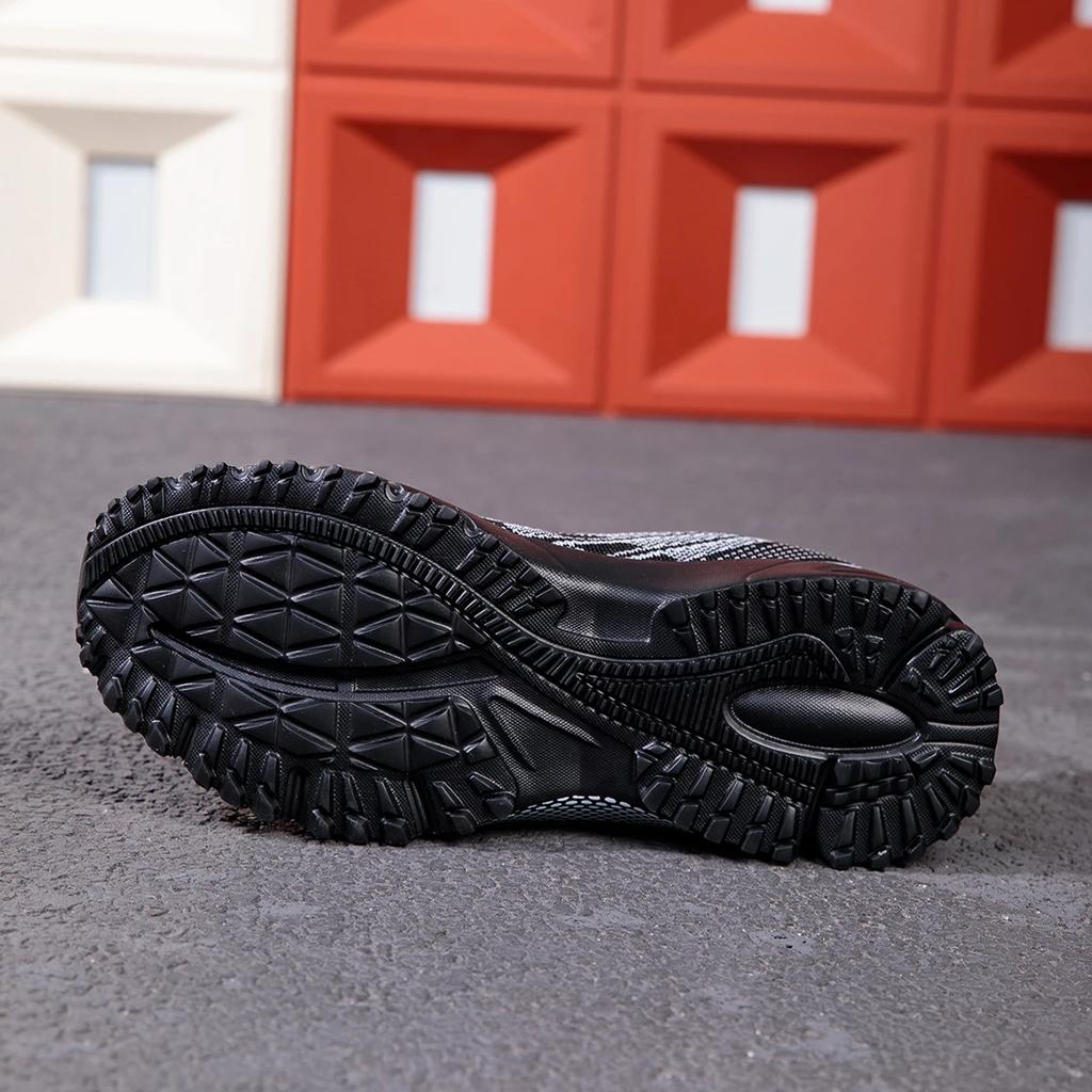 Fashion Summer Mesh Men's Shoe Lightweight Sports Shoes Men's Fashionable Casual Walking Shoes Breathable 2025 Fashion Shoes Autumn