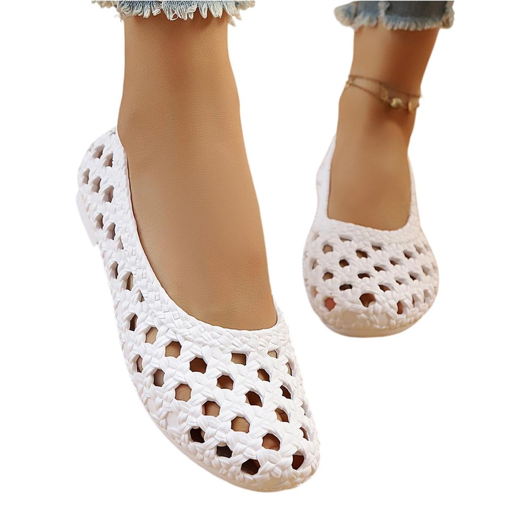 Women’s Closed Toe Hollow Out Slip On Casual Flats Lightweight Breathable Summer Sandals for Outdoor and Indoor Use