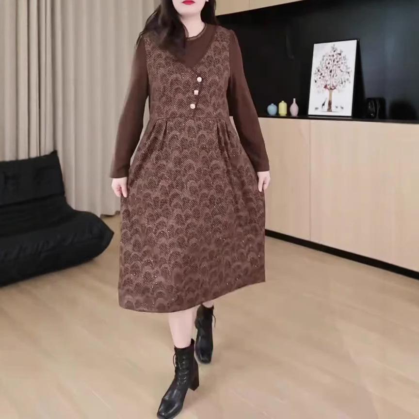 Klasické červené zeštíhlující šaty plus size pro ženy středního věku - Jarní kolekce