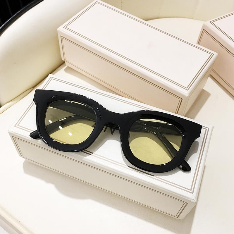 

Fashionable Square Sunglasses Female Designer Decor Acrylic Retro 90s Male Rectangle Sun Eyewear Yellow Shade Female UV Protection 400 As Picture