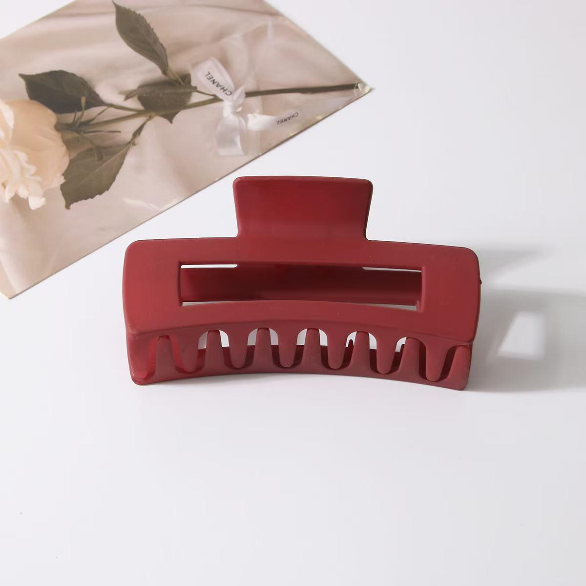 

Soft Anti-Collision Silicone Shark Hair Clip: Durable, Non-Slip Claw for Head Protection