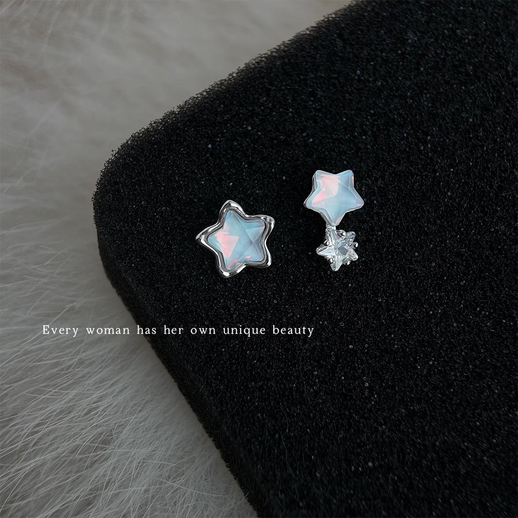 Small fresh slightly inlaid zircon cute star stud earrings small commuting sweet glass crystal earrings