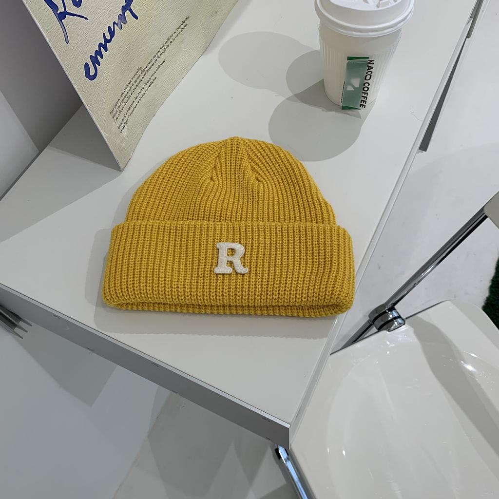 Shout/Grandma Chen versatile letter knitted wool hat children autumn and winter warm fashion headhat