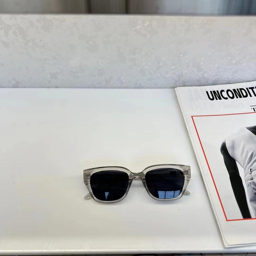 Korean Style Square Sunglasses Women Summer Fashion Trendy UV Protection Sun Glasses for Men and Women