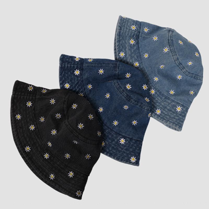 Chrysanthemum Embroidered Cowboy Smiling Face Fisherman Hat Women'S Sunshade Hat