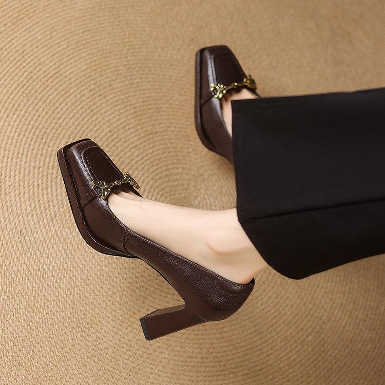First encounter high heels 2026 spring new square head thick heel light mouth single shoes French temperament elegant commute