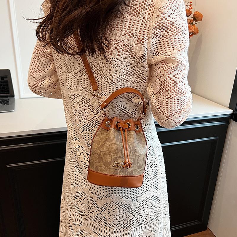 Autumn and Winter New Fashi European and American Bucket BagHandbagSingle-Shoulder Crossbody Women's Bucket Bag