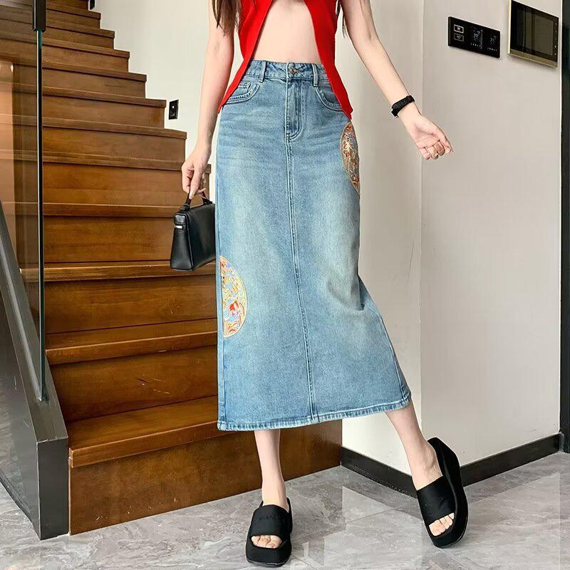 

2024 Летняя женская джинсовая юбка А-силуэта с высокой талией и вышивкой 2XL синий