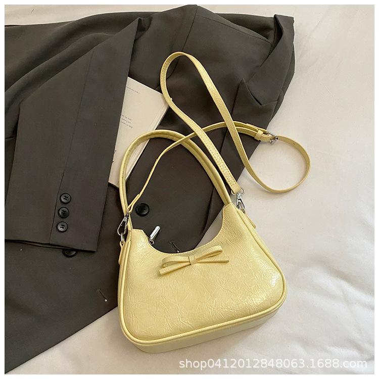 

Trendy bag women s 2025 summer new versatile foreign style armpit bag high sense fashion simple commuter messenger bag