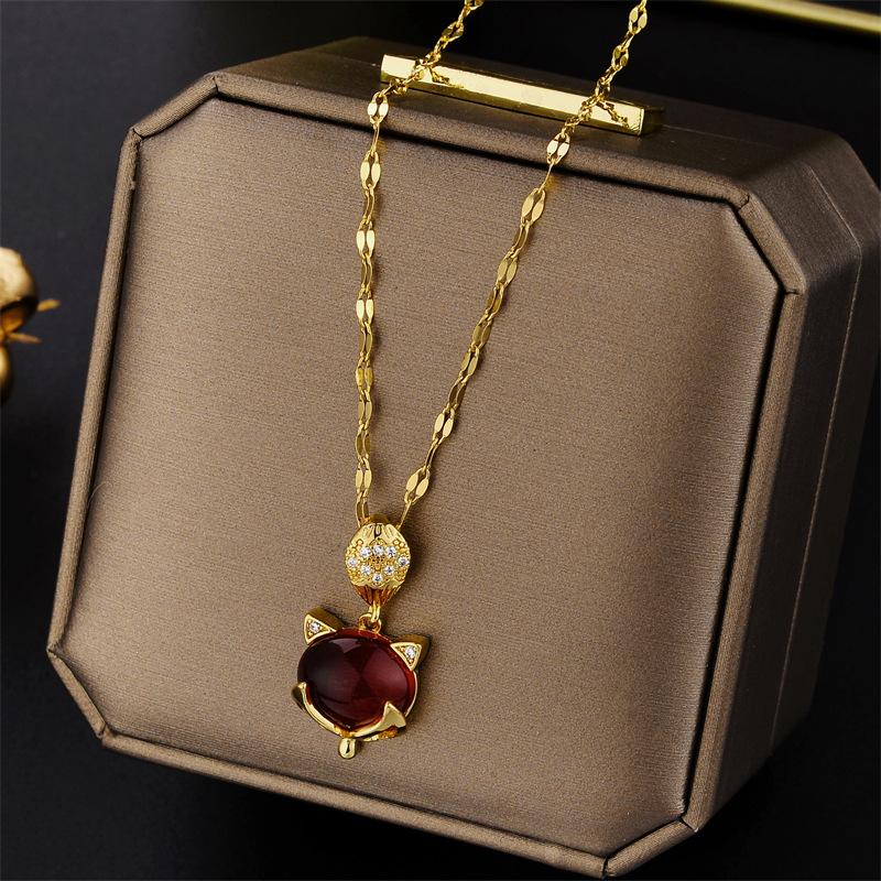 HY Lovely Cat Pendant Necklace 316L Stainless Steel Gold Tone with Red Stone and Diamonds золотой