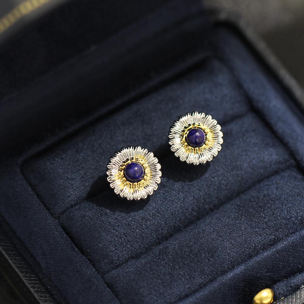 French Temperament 925 Silver Needle Daisy Earrings Women's Ins High-end Sense Four-color Small Flower Optimization Stone Stud Earrings and Earrings a