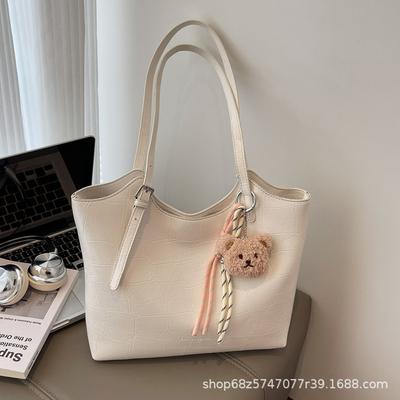 Simple and Large-capacity Tote Bag Women's Bag 2025 New Casual Versatile Shoulder Bag Simple Texture Underarm Commuter Bag
