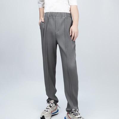 Męskie wiosenne wąskie plisowane spodnie skinny w stylu japońskiego retro