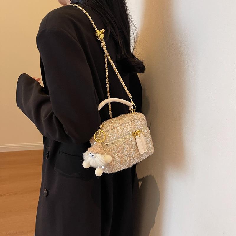 

New Comfortable and Versatile Texture Crossbody Bags for Women Stylish Handle Bags Winter Wool Simple Leisure Box Evening Bags білий