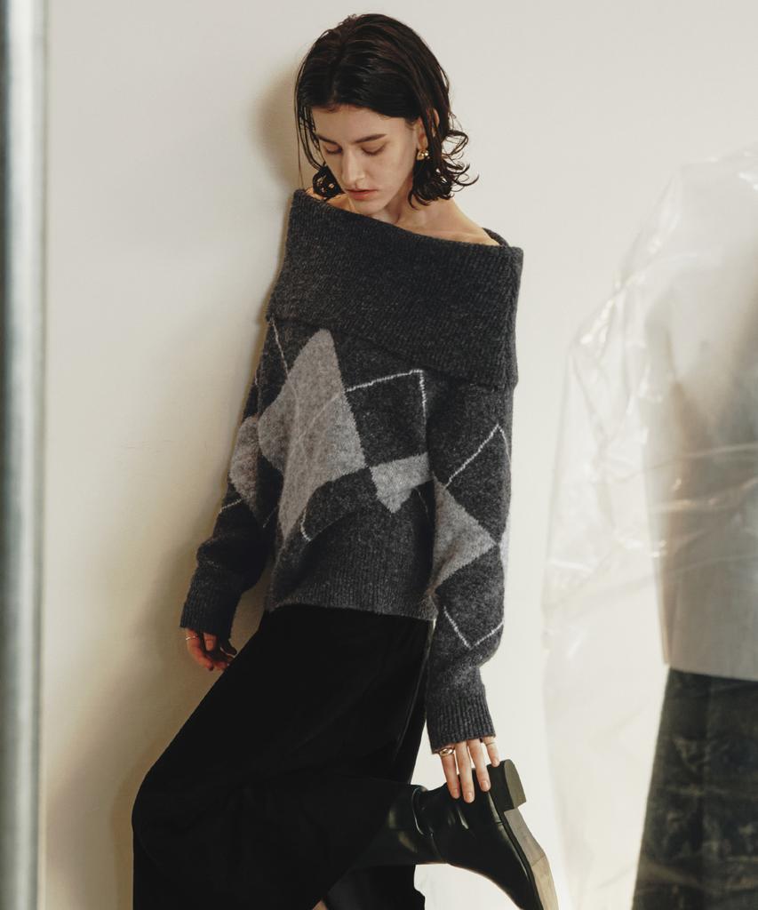 ZEROSTREET Le Zero Argyle Off-Shoulder Wool Sweater / Charcoal