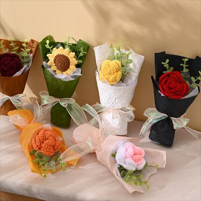 1Pc Künstliche Blume Häkeln Bouquet Neujahrsgeschenk Valentinstag DIY Hand Stricken Rose Hause Dekoration