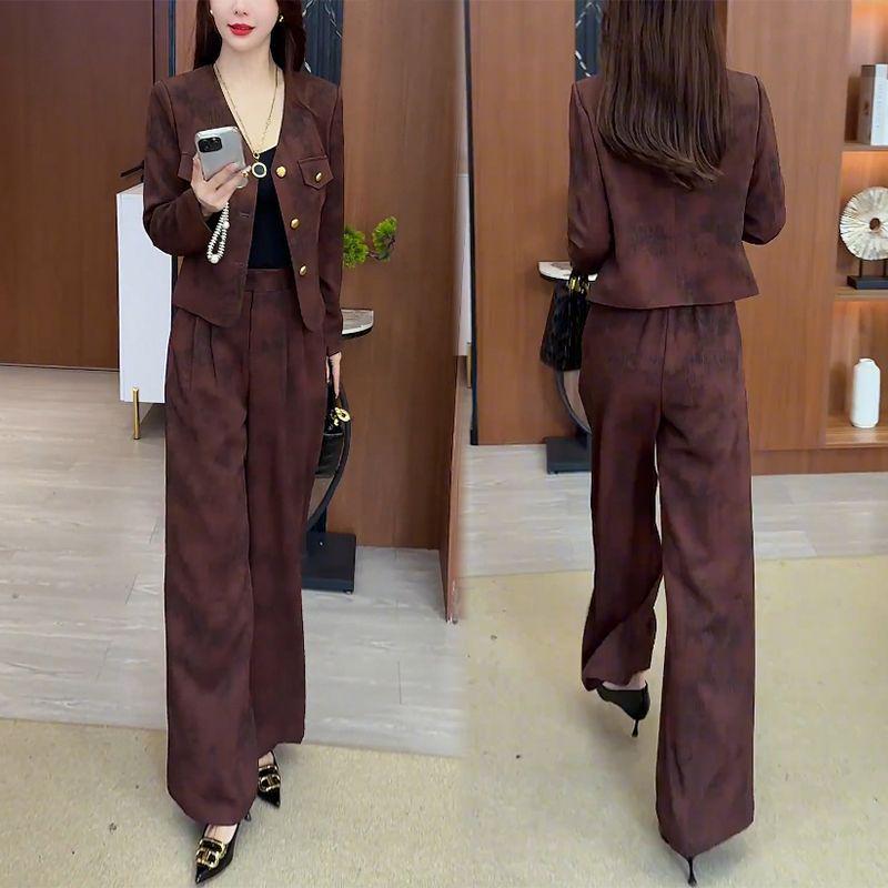 

Женская мода ранняя весна 2025: Омолаживающий комплект: короткое пальто и брюки широкого кроя L (100-115 lbs)