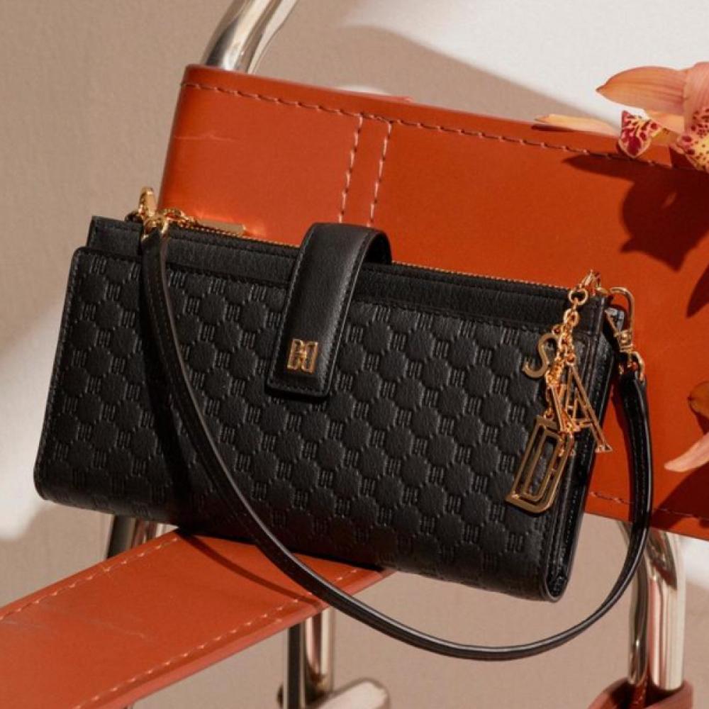 

Daks Black Dd Logo Pattern Leather Phone Wallet Bag Dcwa3e515 Single option