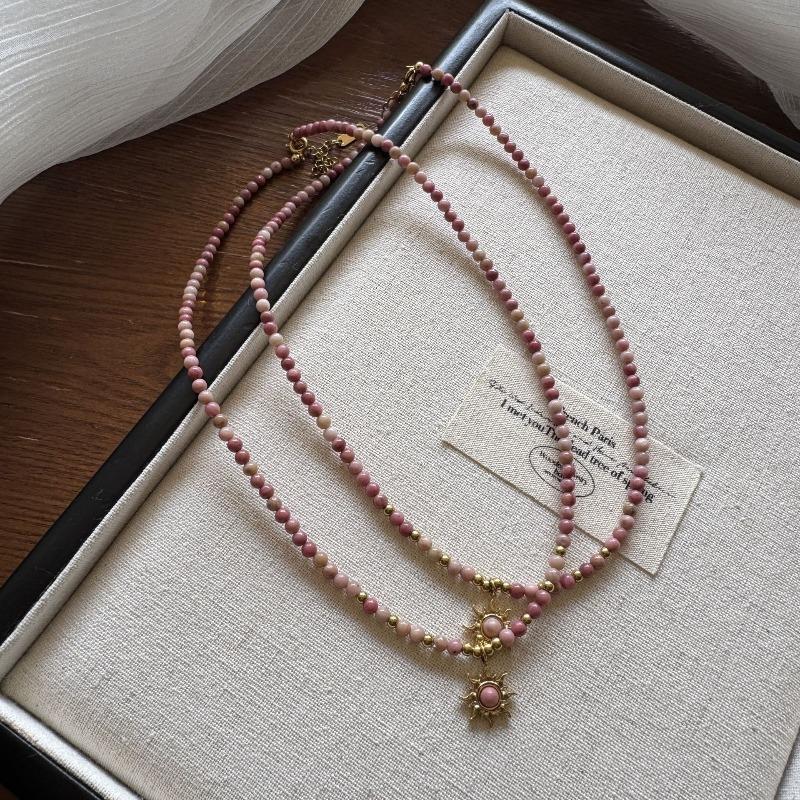 Natural Red Tourmaline Necklace, Small and Exclusive Collar Chain, Simple Titanium and Steel Sunflower Pendant Neck Chain Jewelry.