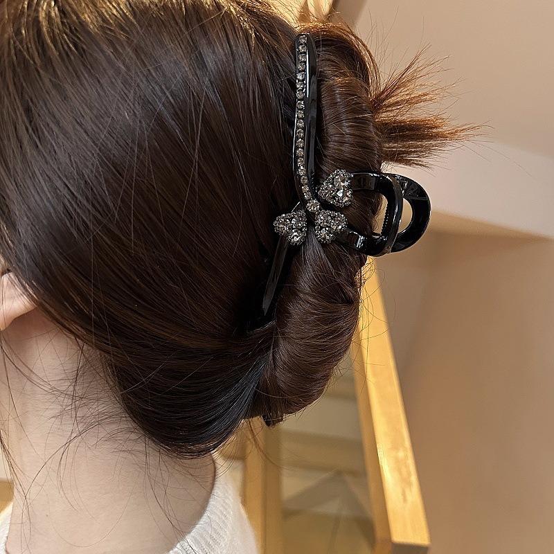 Shiny Crystal Three-leaf Flower Grab Clip, High-end Temperament, Versatile Love Hair Grab, Large Shark Clip.