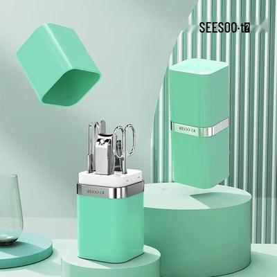Qisu Vertical Colorful 6-Piece Nail Care Set