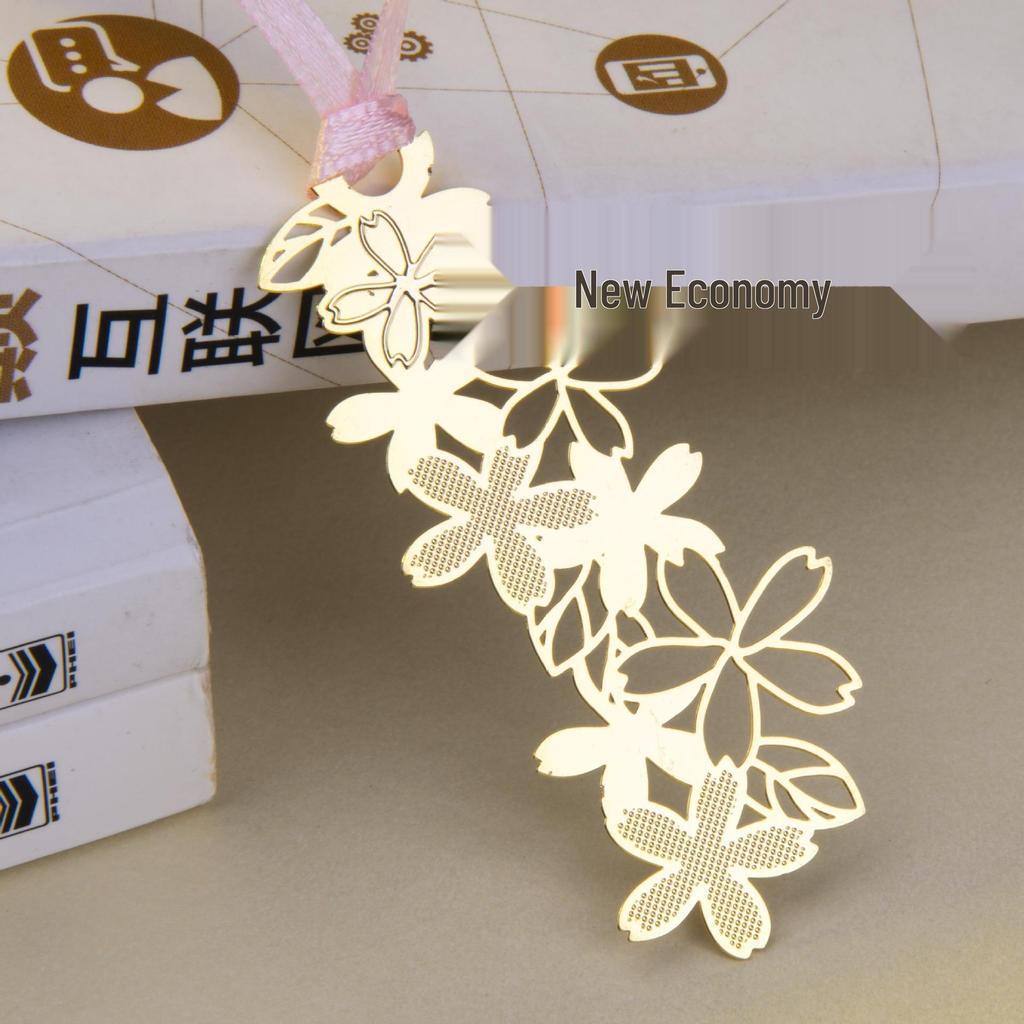 Exquisite Hollow Brass Bookmarks: Retro Chinese Style Custom Gifts
