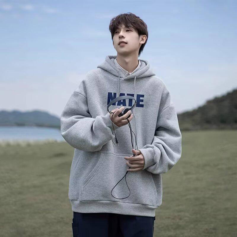

Men s Trendy Autumn Loose-Fit Hoodie: American Hong Kong Style Versatile Printed Sweatshirt S світло-сірий колір