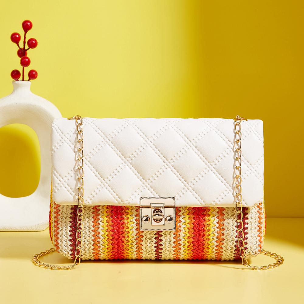 

Fashionable and trendy shoulder bag, simple small square bag with lock closure, crossbody phone bag.zwq белый