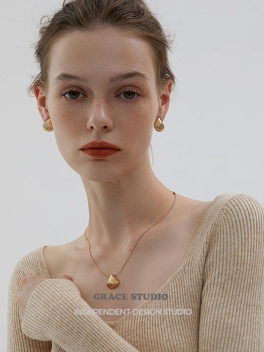 

G/S blogger fever shell stud earrings ins niche casual earrings women s high sense earrings necklace