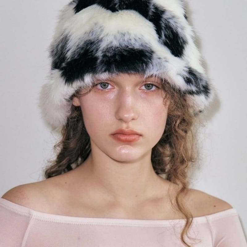

poesiedame FUR MEATEL HAT IN BLACK TABBY FREE