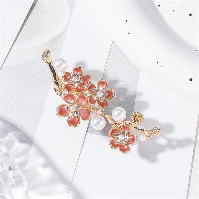 Ladies' Elegant Fashionable Plum Blossom Branch Brooch