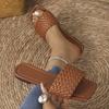 Fashion 2025 Summer New Arrival Fashionable Casual Comfortable Solid Color Sandals Elegant Casual Flat Women's Slippers