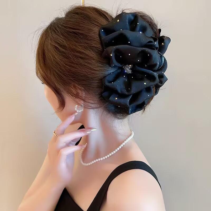 

Элегантная заколка-бант из черного сатина со стразами - Женский аксессуар-краб