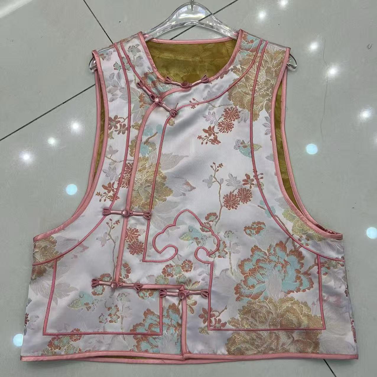 

8804 Chinese Style Vest for Middle-aged Women: Autumn & Spring Frog Button Thin Gilet. XL 105 jin