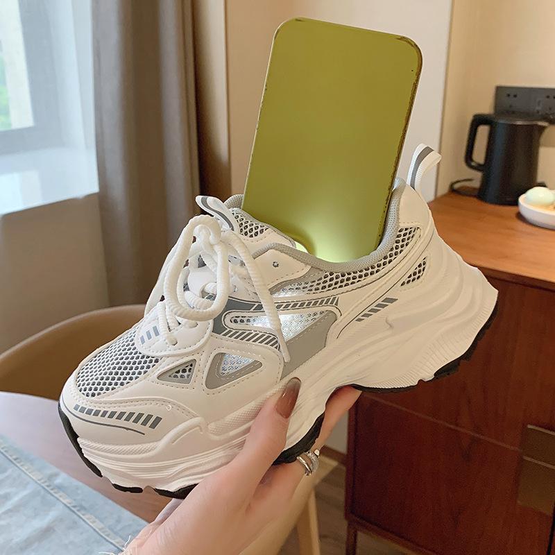 Paris Fried Street Shows Feet, Small Platform Dad Shoes, Women's 2025 Summer Mesh Breathable Retro Small Height-increasing Sneakers