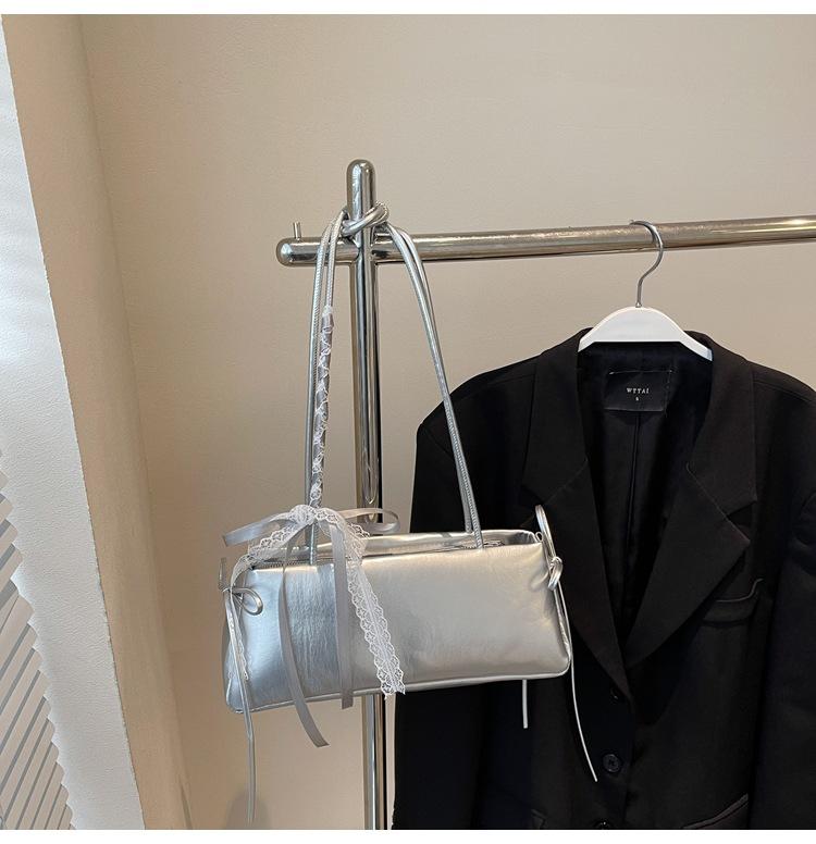 Large-capacity bag women's spring and summer niche 2025 new casual simple shoulder underarm bag method stick bag