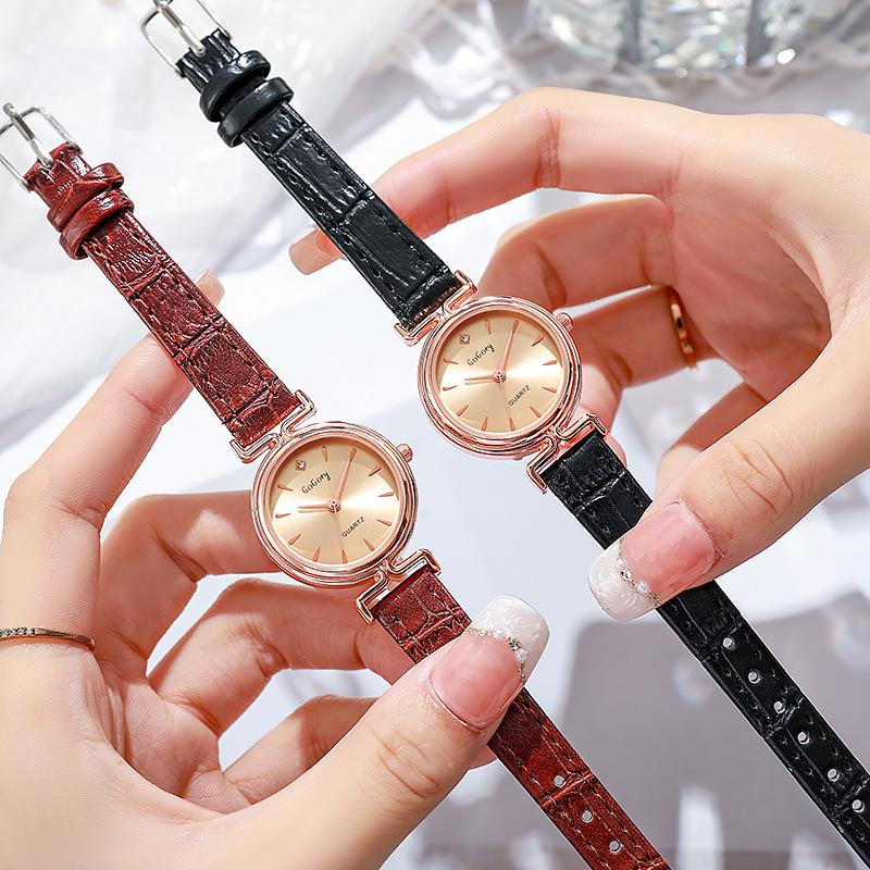 Montre en Cuir pour Femme Antique Simple Montres-Bracelets à Quartz pour Dames Montre Féminine Cadeau