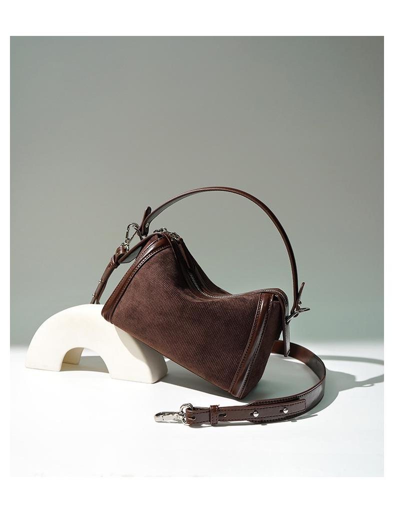 2025 Simple Textured Cowhide Boston Crossbody Bag with Niche Design