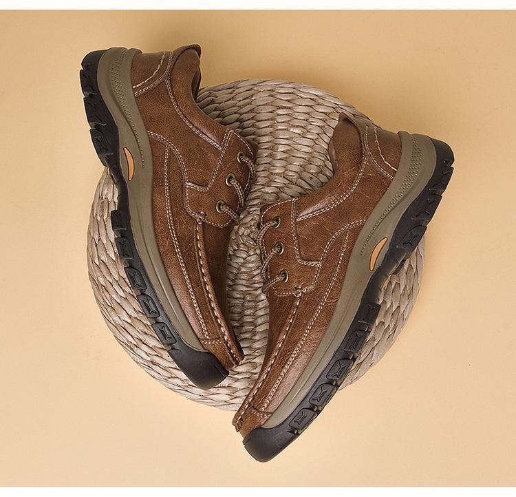Men's Retro Leather Driving Shoes - Durable, Wear-Resistant Casual Footwear for Spring.