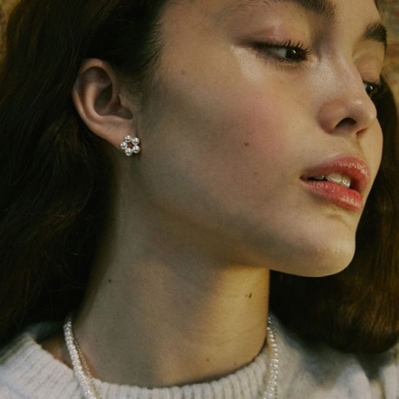 VINTAGE HOLLYWOOD Petit Flower Earrings_VH25NNEA101V