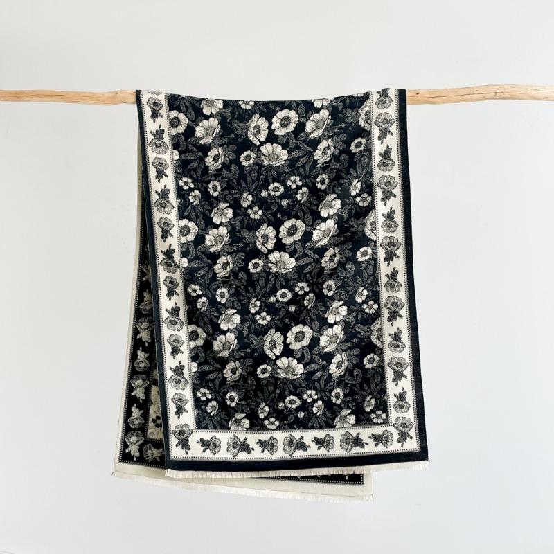 Scarf women's new winter tassel shawl floral versatile cashmere thickened warm and cold-proof scarf dual-purpose