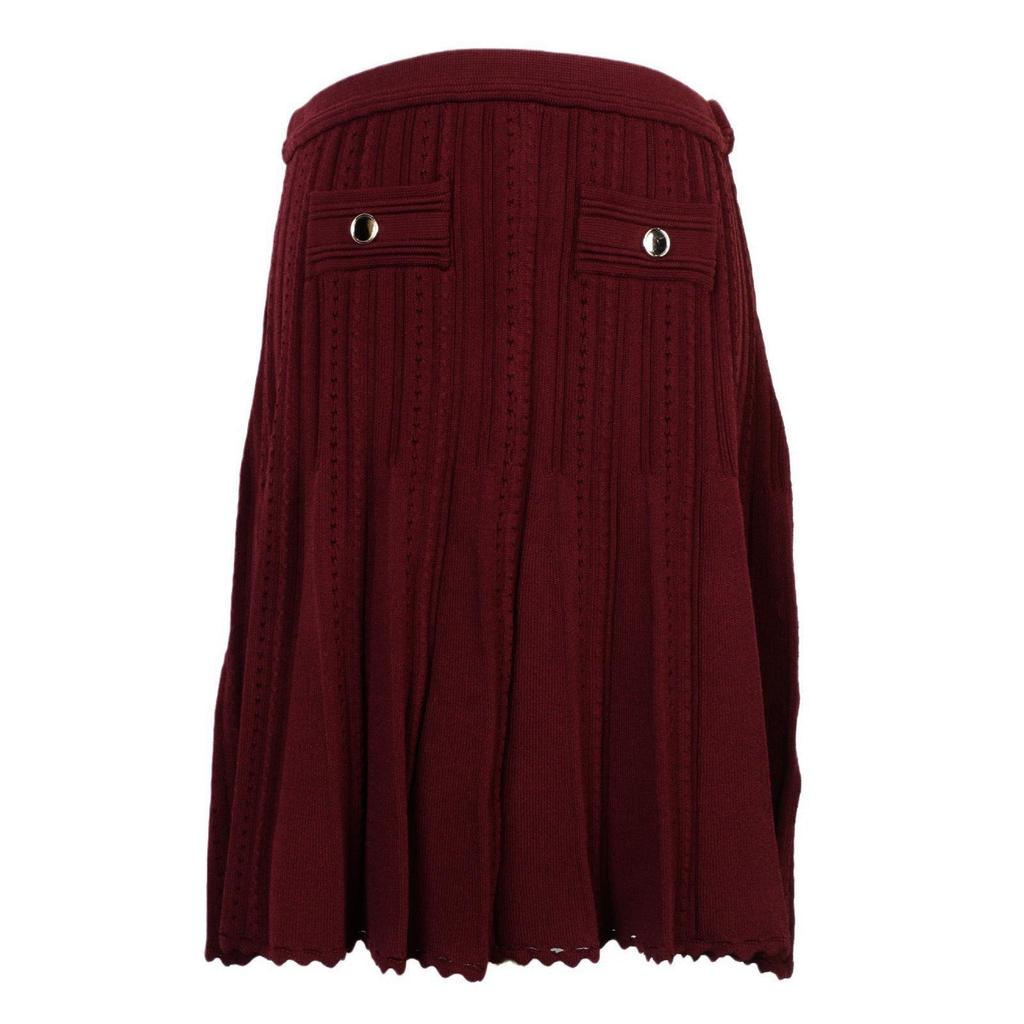 French Summer Fashion Set: Sleeveless Top & Pleated Skirt