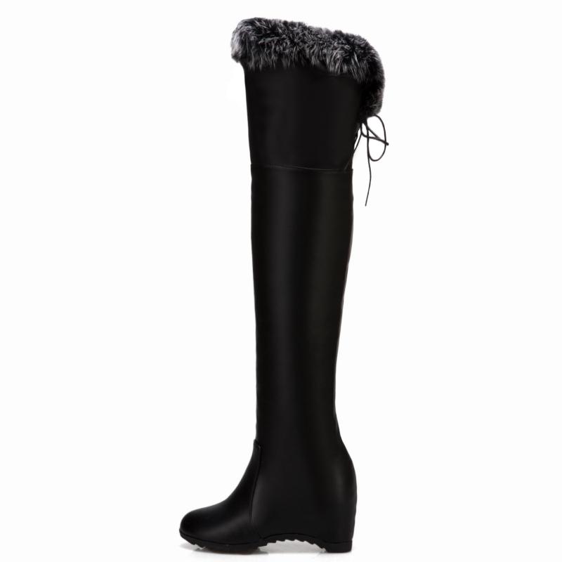 2025 Zimní overknee vysoké boty Dámské pohodlné klínky Teplé kožešinové sněhule Dámská móda Černé Bílé plyšové boty Dívčí