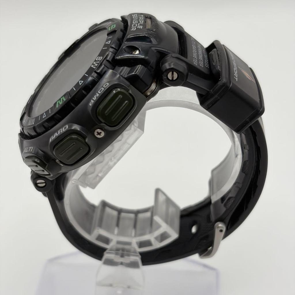 Used Good conditionCASIO PRO TREK PRG-40 triple sensor wristwatch in operation