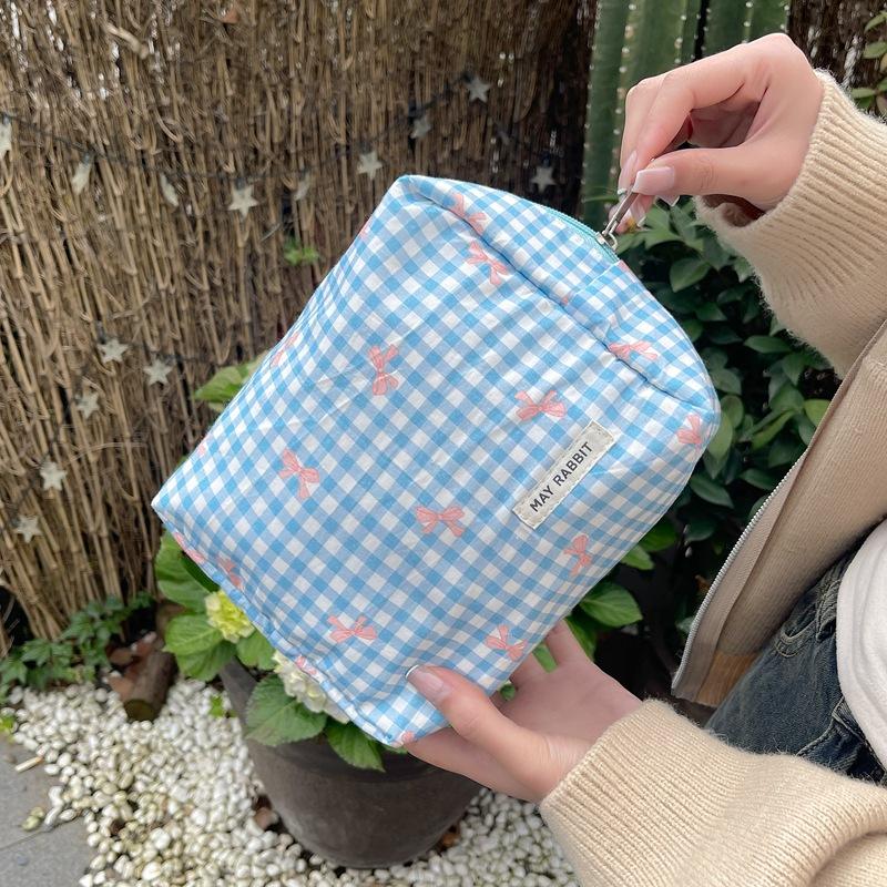 Sweet Bow Women's Storage Bag Large Capacity Female Cosmetic Bags Cute Plaid Makeup Clutch Purse Portable Girls Pencil Case