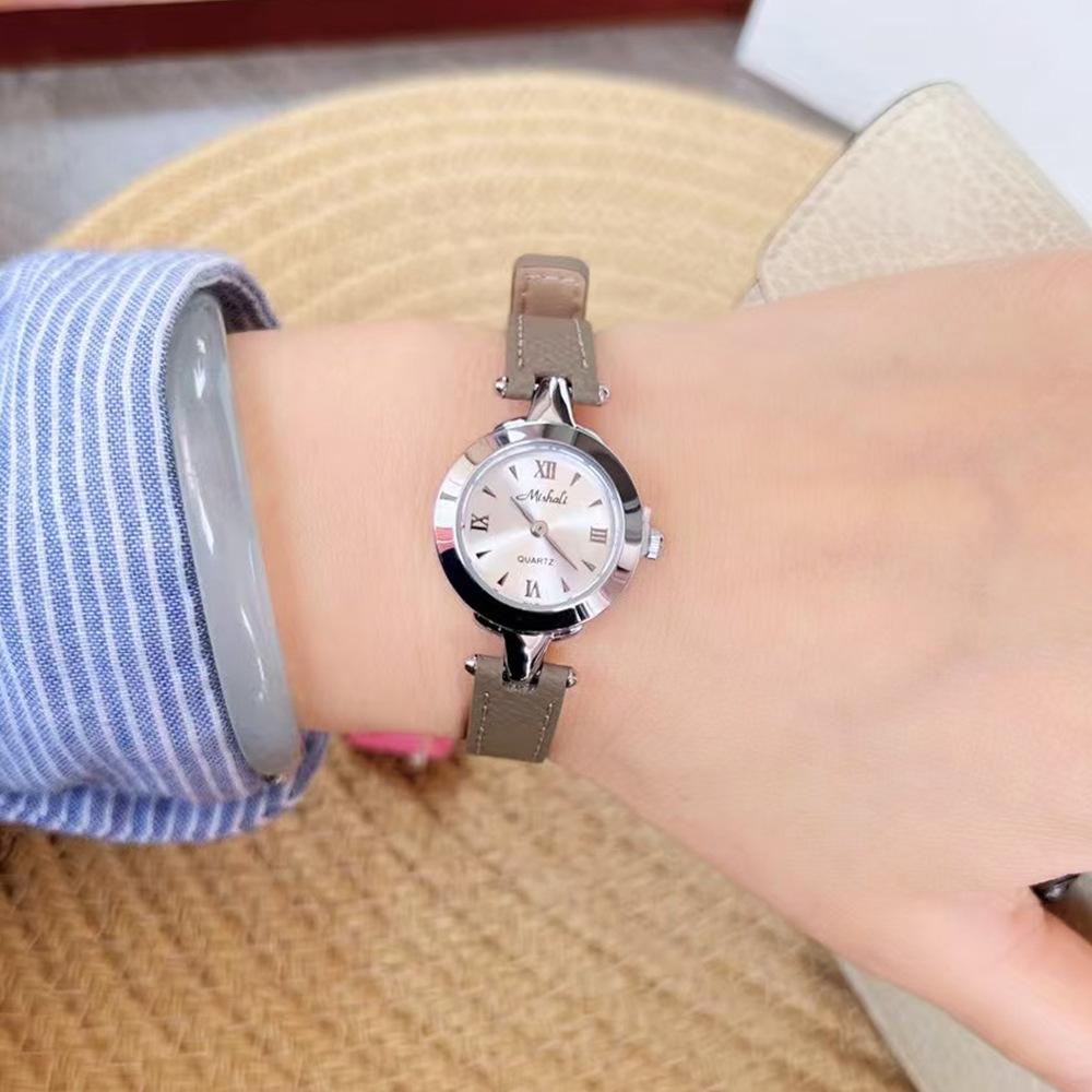 Small Dial Belt Women'S Watch Exquisite And Elegant Antique Retro Watch Simple Roman Characters