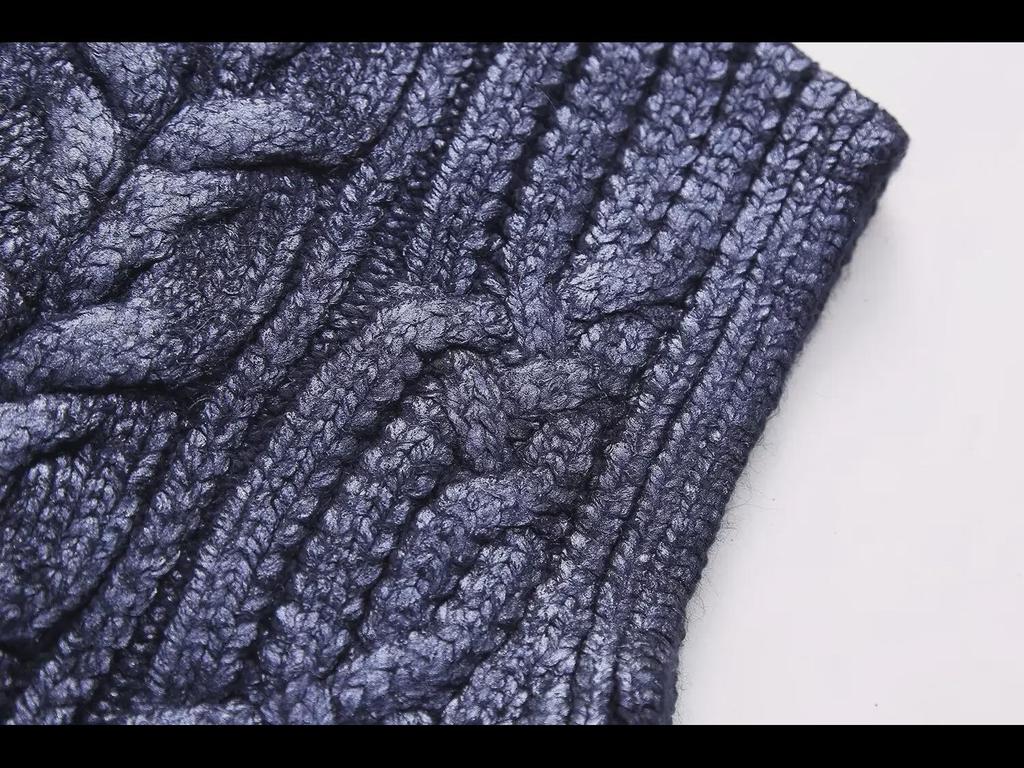 2024 Spring Women's European & American Street Fashion Metal Knit Vest with Stand-up Collar.