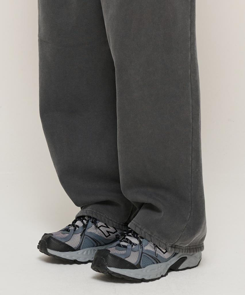 CARGOBROS In Pig Brushed Training Wide Straight Pants (Charcoal)